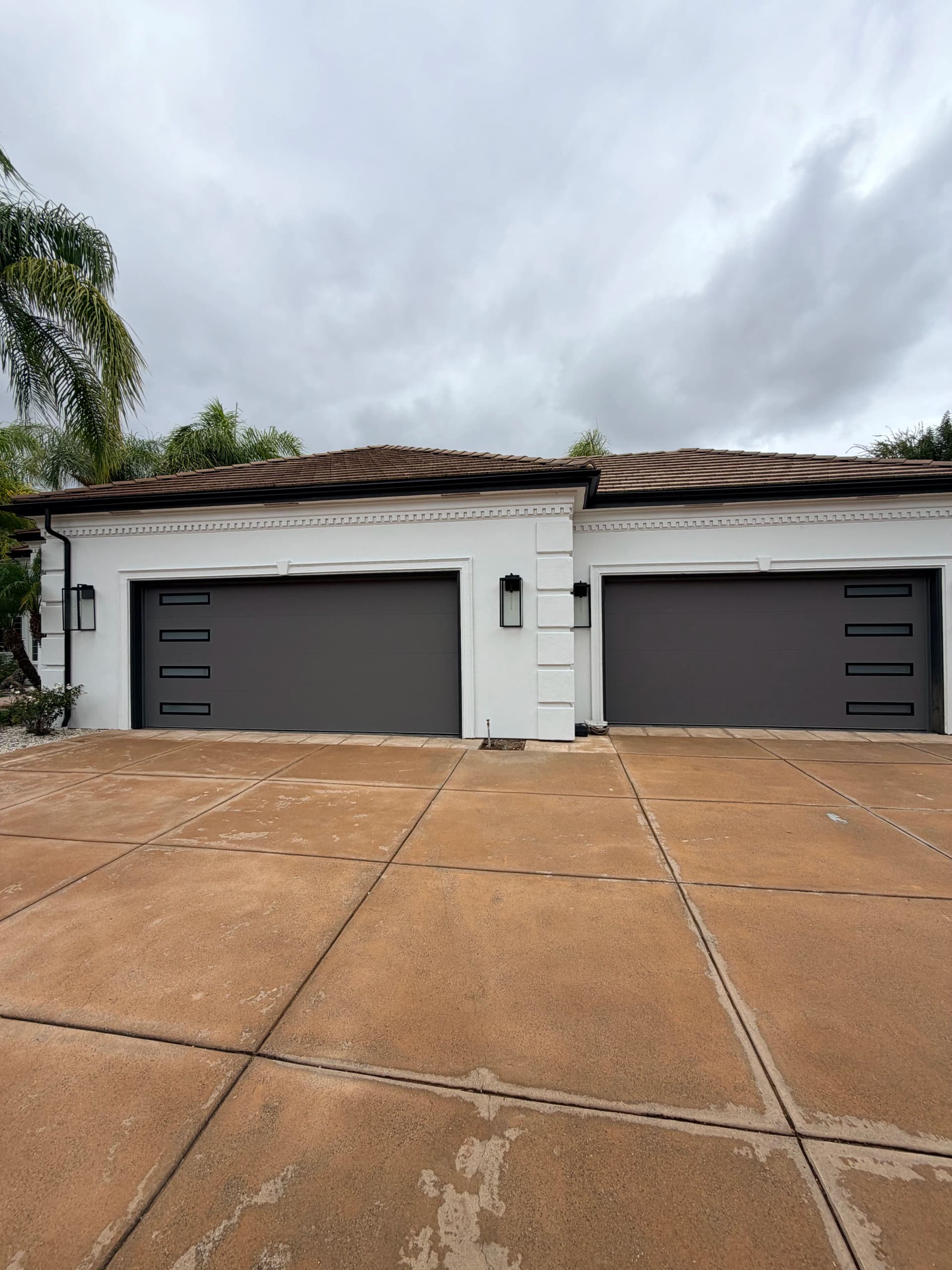 Gallery photos for Clopay Modern Steel Doors in Lustra Charcoal with Slim Windows: Image #2